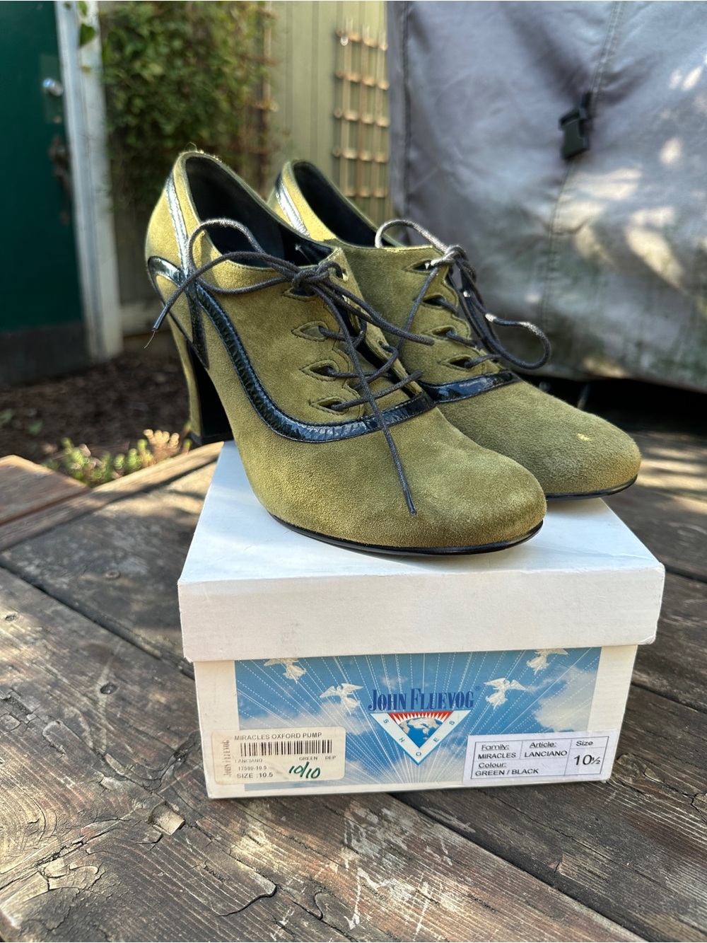 John Fluevog Miracles Lanciano Green Leather Oxford Pumps - Size 10.5